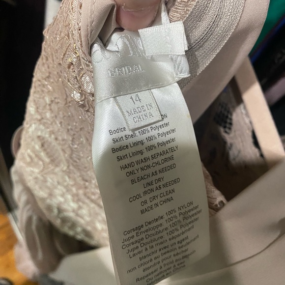 David’s bridal bridesmaid dress #F19328 size 14 - Picture 3 of 4